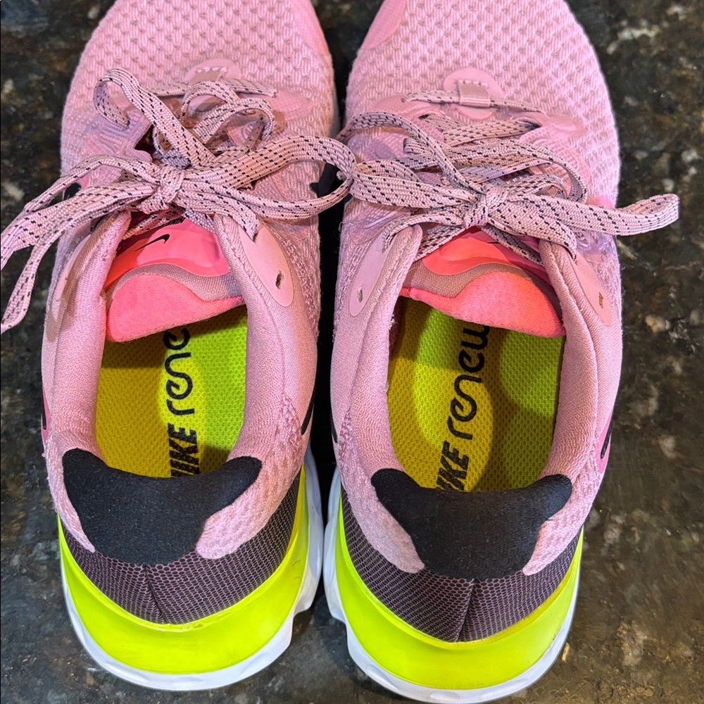 Like New Nike renew 2 trainers! Women’s 7 - Picture 3 of 10